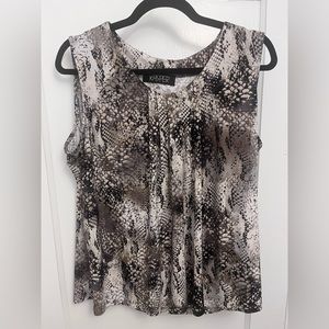 Kasper Sleeveless Suit Blouse